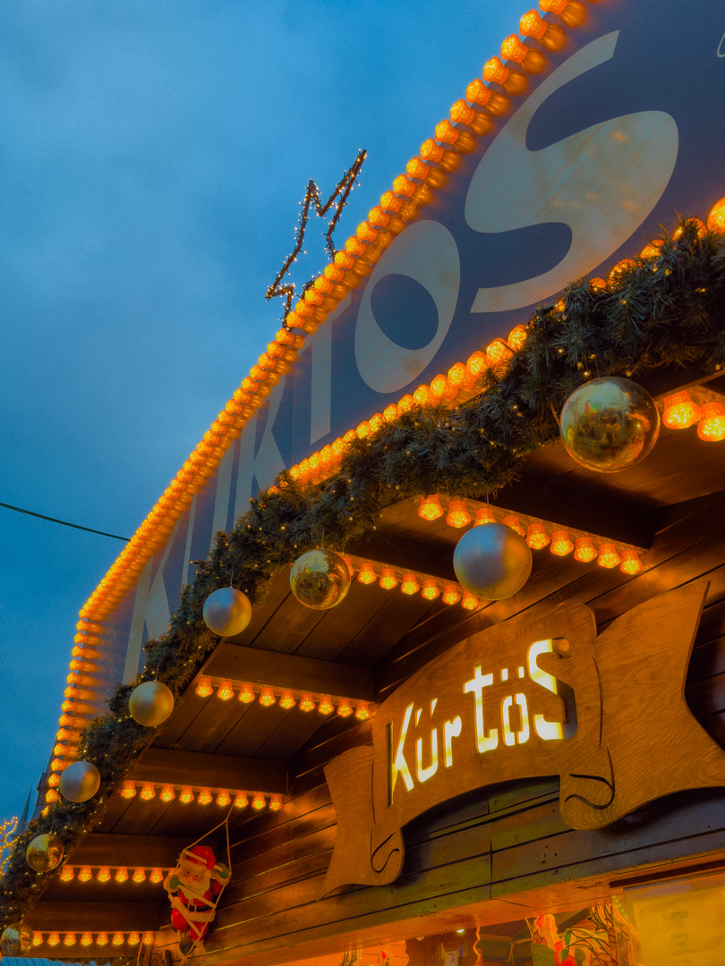  shade of christmas : a photo taken and edited in Lightroomin : a christmas fair in Luxembourg